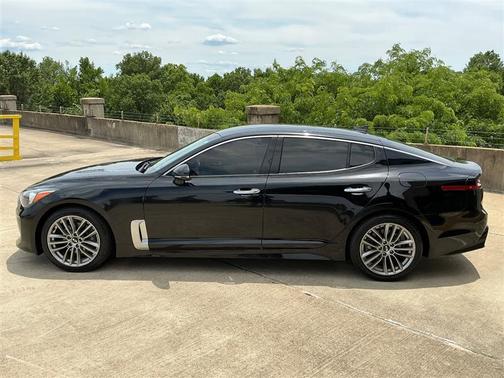 Aurora Black 2018 Kia Stinger BASE