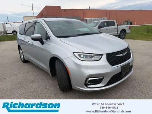 Silver Mist Clearcoat 2023 Chrysler Pacifica Touring-L