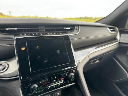 2022 Jeep Grand Cherokee Altitude