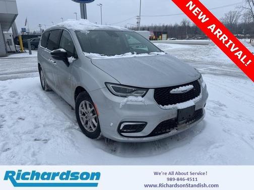 2024 Chrysler Pacifica Touring-L