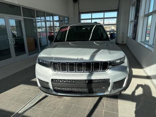 2022 Jeep Grand Cherokee L Laredo