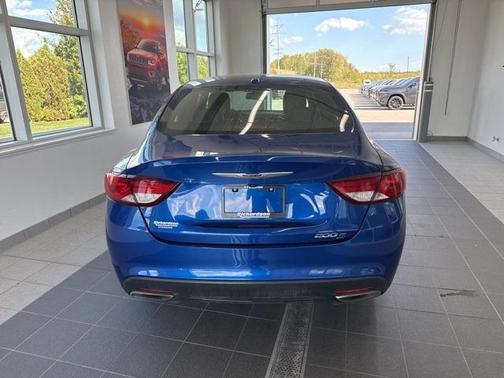 2016 Chrysler 200 S