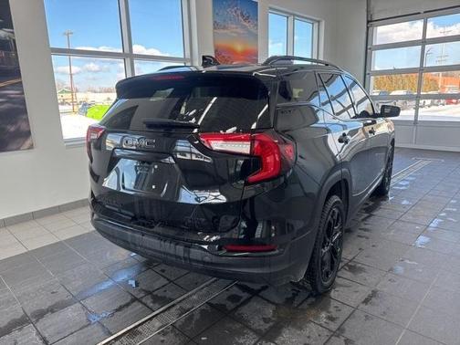 2022 GMC Terrain SLT