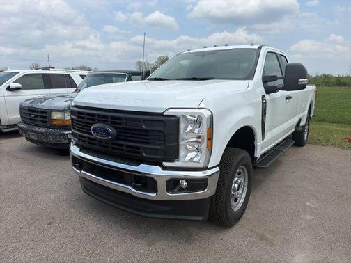 Oxford White 2025 Ford F-350 XL