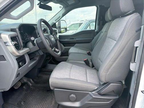Oxford White 2025 Ford F-350 XL