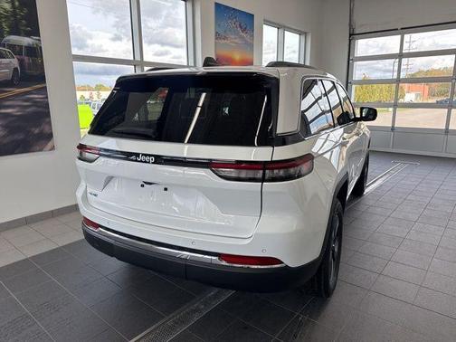 2024 Jeep Grand Cherokee 4xe Base