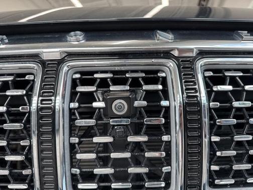 2023 Jeep Grand Wagoneer Base