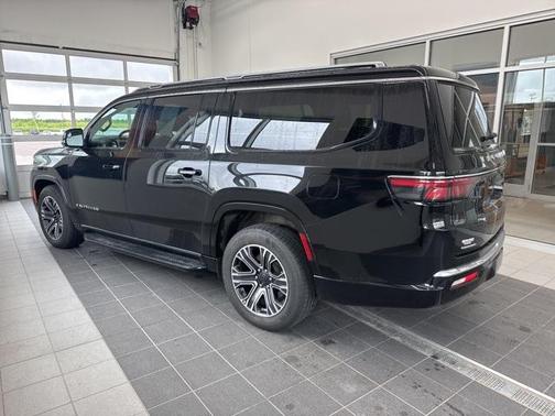 2023 Jeep Wagoneer L Series II