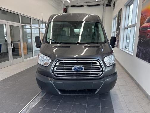 2017 Ford Transit-150 XLT