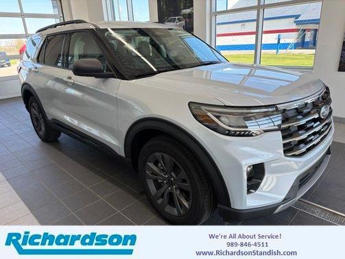 Space White Metallic 2026 Ford Explorer Active