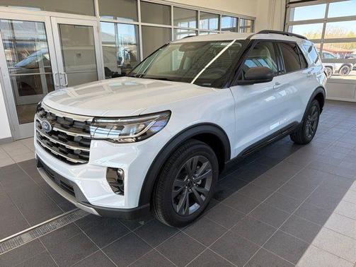 Space White Metallic 2026 Ford Explorer Active