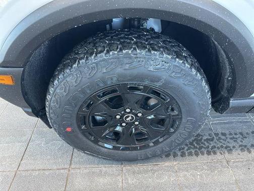 Oxford White 2025 Ford Bronco Sport Outer Banks