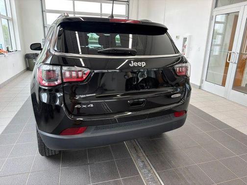 Diamond Black 2024 Jeep Compass Latitude