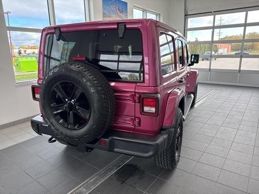 2022 Jeep Wrangler Unlimited Sahara Altitude
