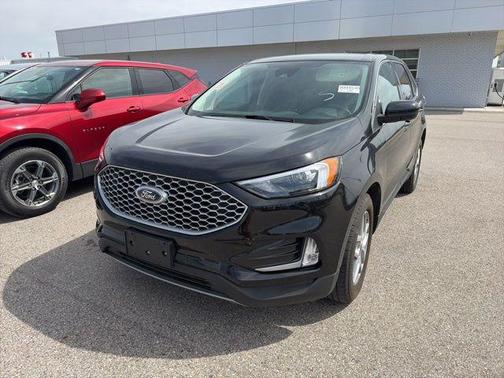 Black Metallic 2024 Ford Edge SEL