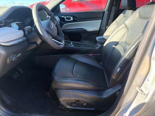 Silver Zynith 2024 Jeep Compass Limited