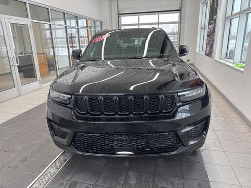 2023 Jeep Grand Cherokee Altitude