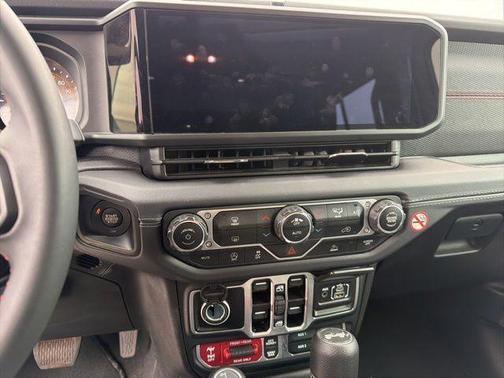 Bright White Clearcoat 2025 Jeep Wrangler Rubicon