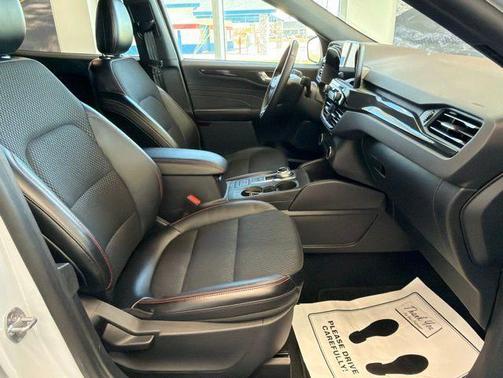 Silver Metallic 2025 Ford Escape ST-Line Select