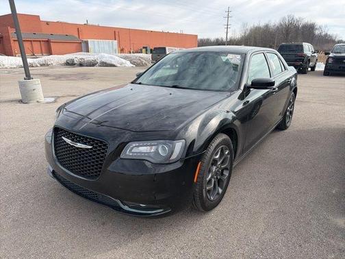 2018 Chrysler 300 S