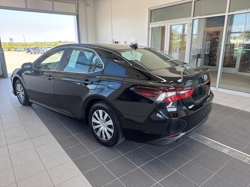2021 Toyota Camry Hybrid LE