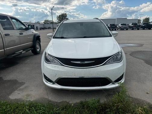 2018 Chrysler Pacifica Touring-L Plus
