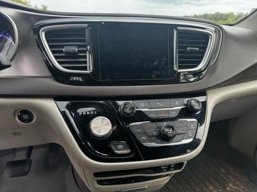 2018 Chrysler Pacifica Touring-L Plus