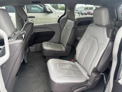 2018 Chrysler Pacifica Touring-L Plus