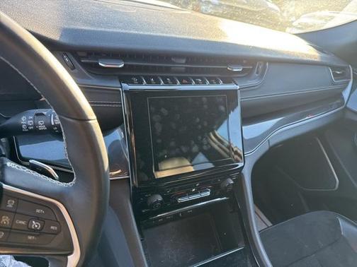 2021 Jeep Grand Cherokee L Laredo