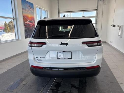 2021 Jeep Grand Cherokee L Laredo