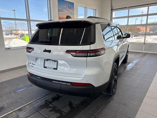 2021 Jeep Grand Cherokee L Laredo