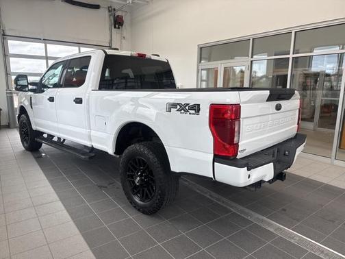 2022 Ford F-350 XLT