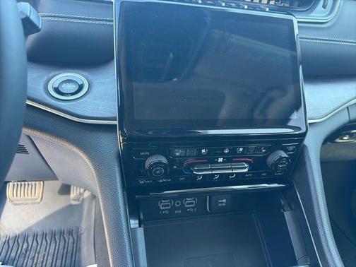 Bright White Clearcoat 2024 Jeep Grand Cherokee L Limited