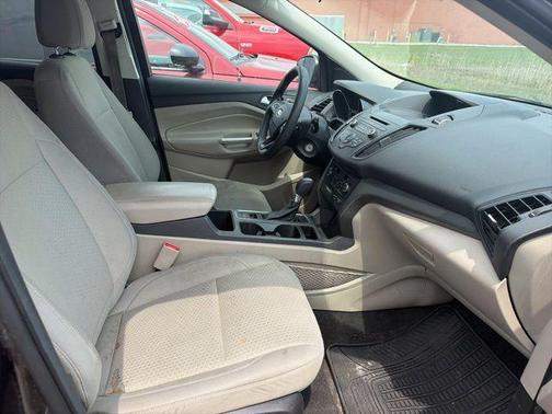 Magnetic 2017 Ford Escape SE