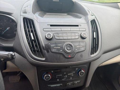 Magnetic 2017 Ford Escape SE