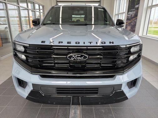 Glacier Gray Metallic 2026 Ford Expedition Platinum