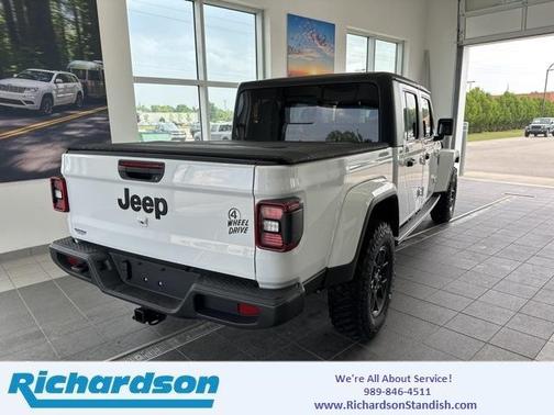 2024 Jeep Gladiator Sport