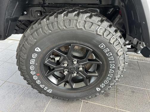 2024 Jeep Gladiator Sport