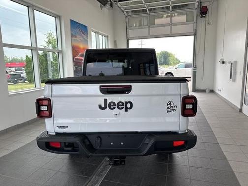 2024 Jeep Gladiator Sport