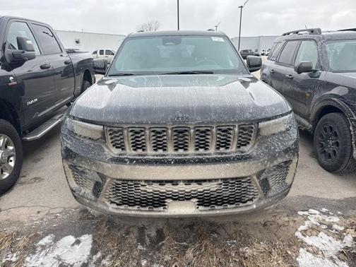 2024 Jeep Grand Cherokee Laredo