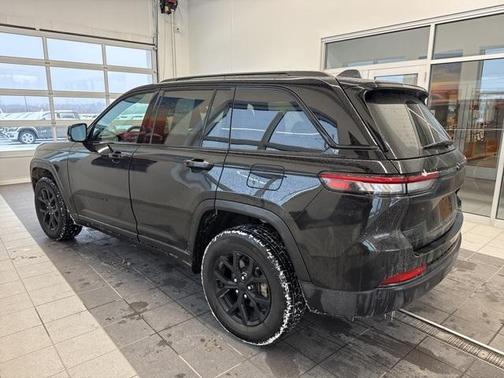 2024 Jeep Grand Cherokee Laredo