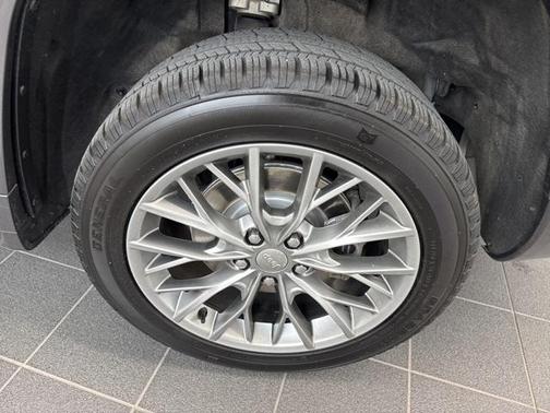 2022 Jeep Grand Cherokee L Summit