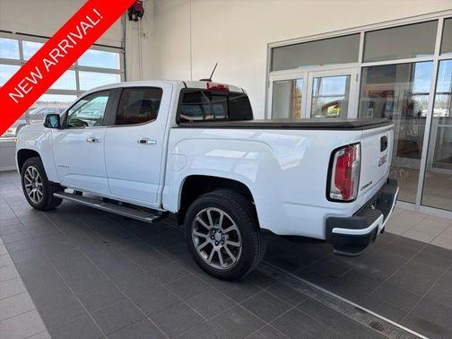 Summit White 2019 GMC Canyon Denali