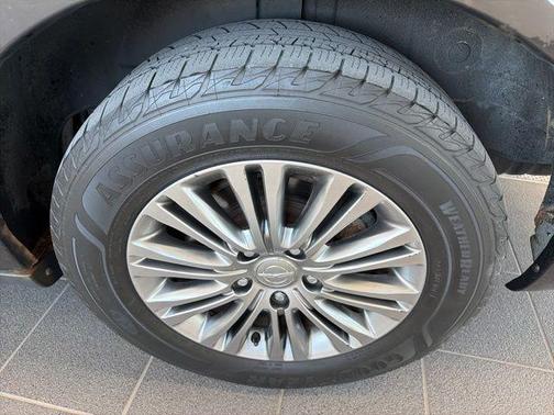 Brilliant Black Crystal Pearlcoat 2014 Chrysler Town & Country Touring-L