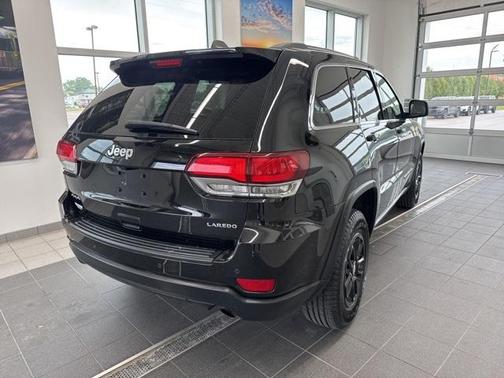 2020 Jeep Grand Cherokee Laredo E