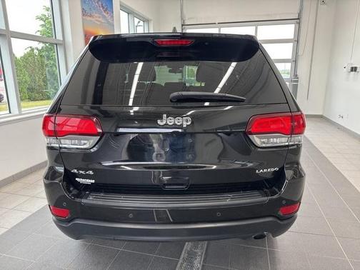 2020 Jeep Grand Cherokee Laredo E