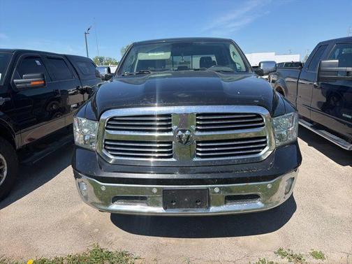 Brilliant Black Crystal Pearlcoat 2016 RAM 1500 Big Horn