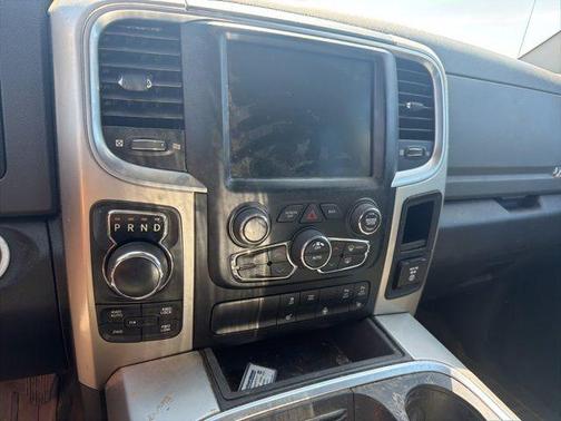 Brilliant Black Crystal Pearlcoat 2016 RAM 1500 Big Horn