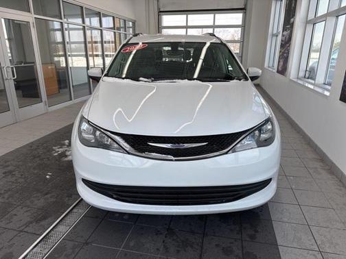 2020 Chrysler Voyager LXI