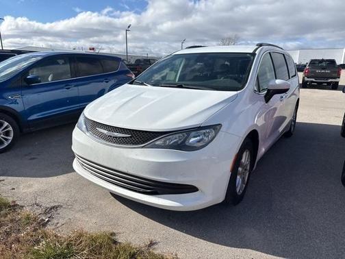 2020 Chrysler Voyager LXI